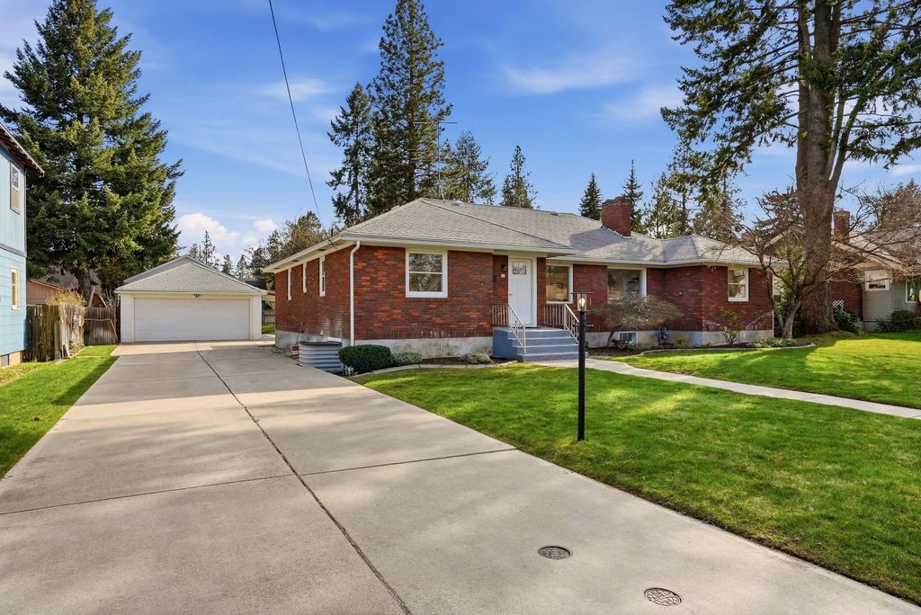 39 W 33rd Ave, Spokane, WA 99203