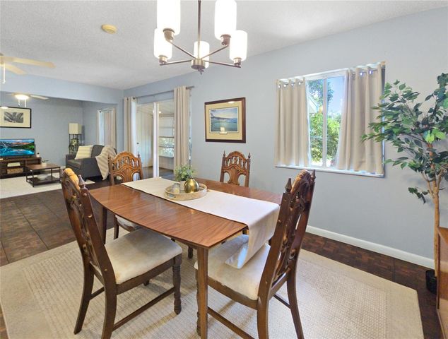 553 FAIRWAYS CIRCLE B, Ocala, FL 34472