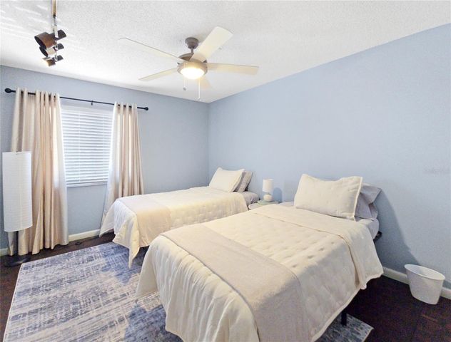 553 FAIRWAYS CIRCLE B, Ocala, FL 34472