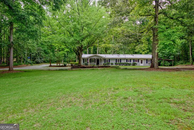 18 Glen Cannon Tr, Newnan, GA 30263