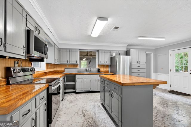 18 Glen Cannon Tr, Newnan, GA 30263
