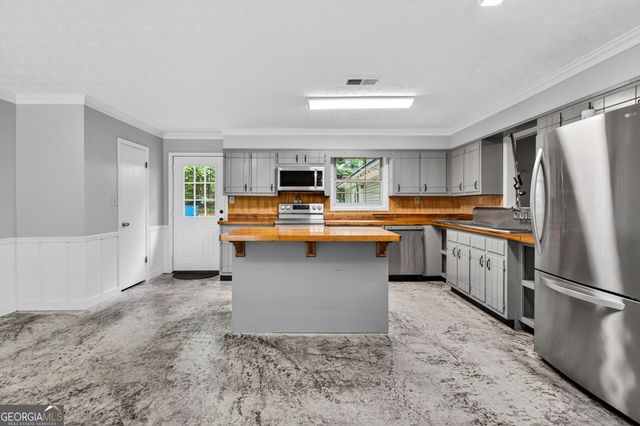 18 Glen Cannon Tr, Newnan, GA 30263
