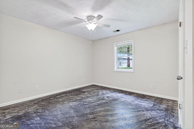 18 Glen Cannon Tr, Newnan, GA 30263