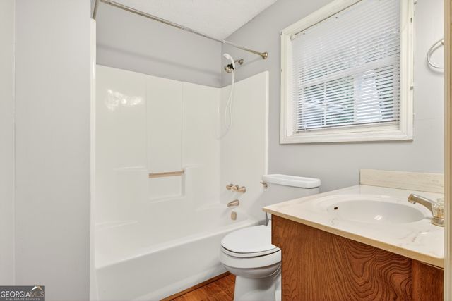 18 Glen Cannon Tr, Newnan, GA 30263