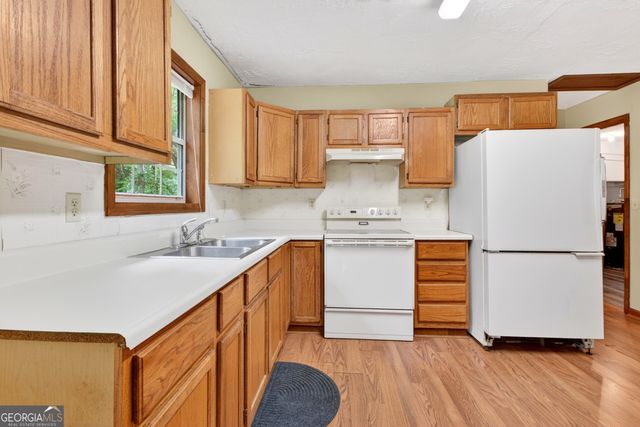 18 Glen Cannon Tr, Newnan, GA 30263