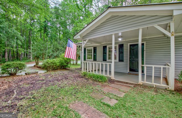 18 Glen Cannon Tr, Newnan, GA 30263