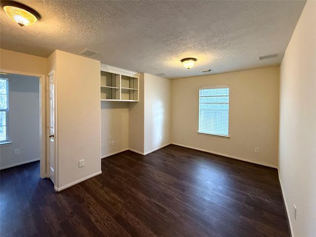 13102 Castlewind Lane, Pearland, TX 77584