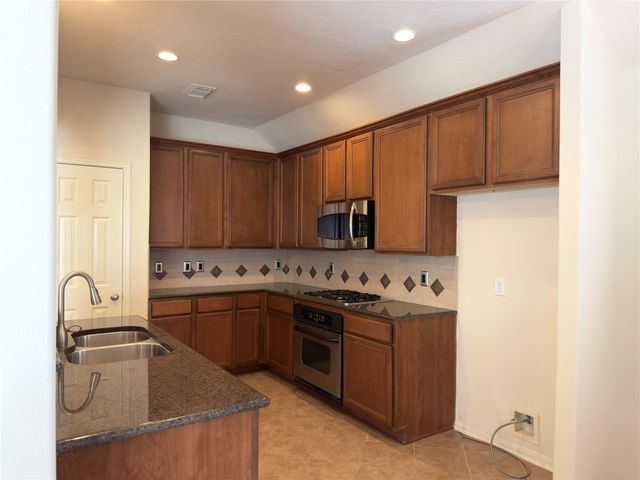 13102 Castlewind Lane, Pearland, TX 77584