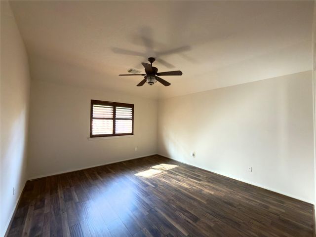 13102 Castlewind Lane, Pearland, TX 77584