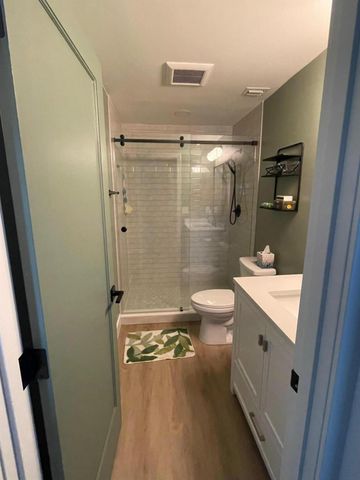 202 Club Drive, Palm Beach Gardens, FL 33418