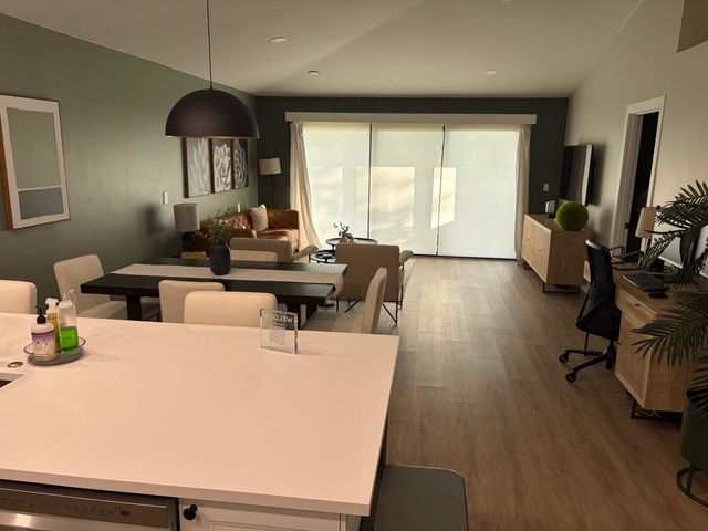 202 Club Drive, Palm Beach Gardens, FL 33418