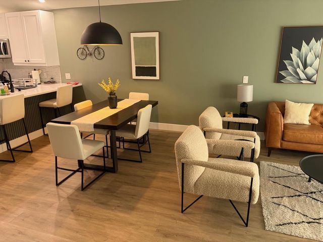 202 Club Drive, Palm Beach Gardens, FL 33418