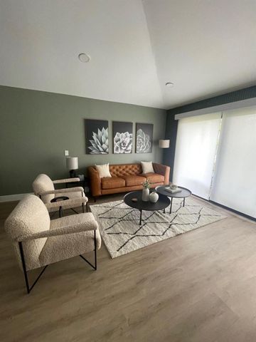 202 Club Drive, Palm Beach Gardens, FL 33418