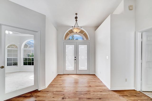 513 SE Cliff Road, Port St Lucie, FL 34953