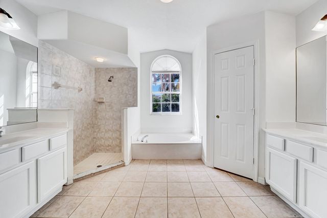 513 SE Cliff Road, Port St Lucie, FL 34953