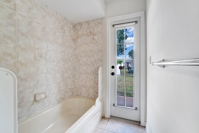 513 SE Cliff Road, Port St Lucie, FL 34953