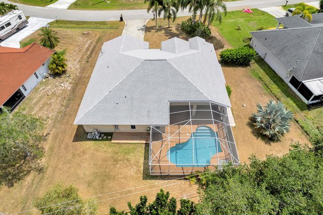 513 SE Cliff Road, Port St Lucie, FL 34953