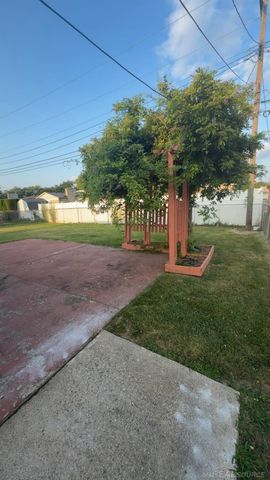 33742 Elford Drive, Sterling Heights, MI 48312
