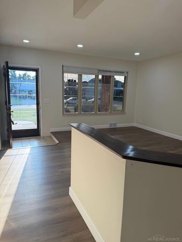 33742 Elford Drive, Sterling Heights, MI 48312