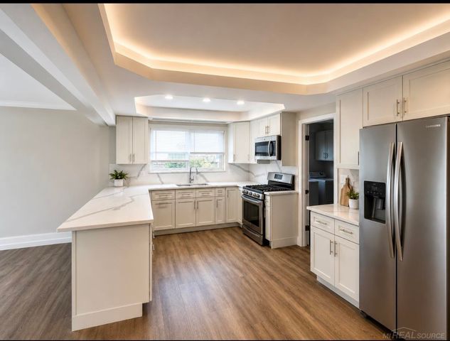 33742 Elford Drive, Sterling Heights, MI 48312
