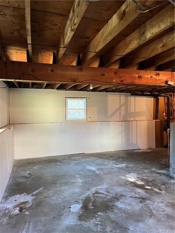 81 Crabtree Lane, Milford, CT 06460