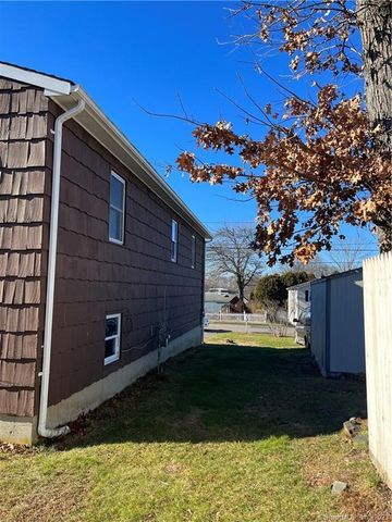 81 Crabtree Lane, Milford, CT 06460