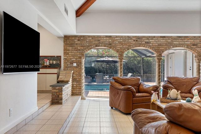 13780 SW 73rd Ct, Palmetto Bay, FL 33158