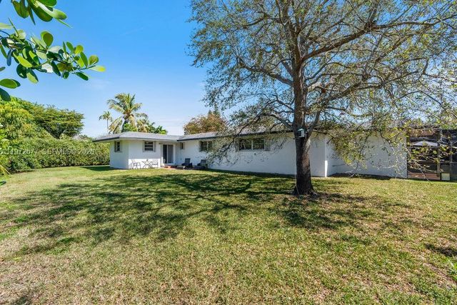 13780 SW 73rd Ct, Palmetto Bay, FL 33158