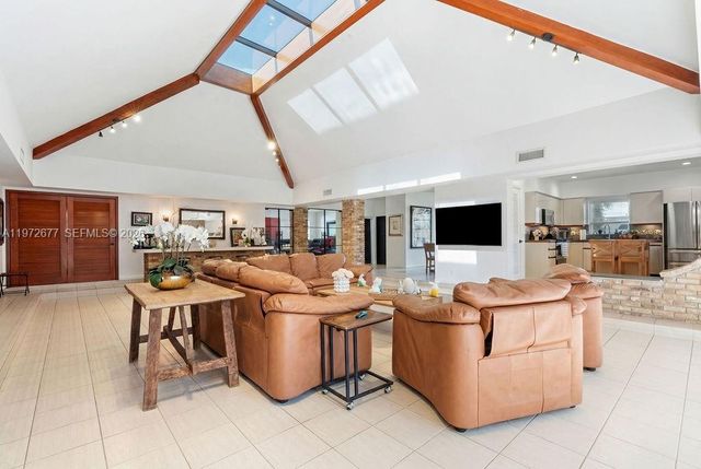 13780 SW 73rd Ct, Palmetto Bay, FL 33158