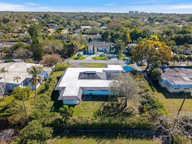 13780 SW 73rd Ct, Palmetto Bay, FL 33158