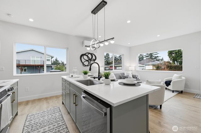 1111 S Pearl Street, Seattle, WA 98108