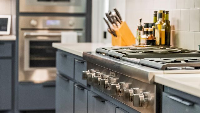 1706 Romeria DR, Austin, TX 78757