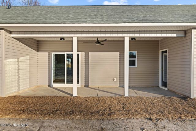 297 Haywood Drive, Richlands, NC 28574