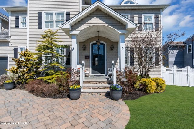 5 Riverdale Avenue, Monmouth Beach, NJ 07750