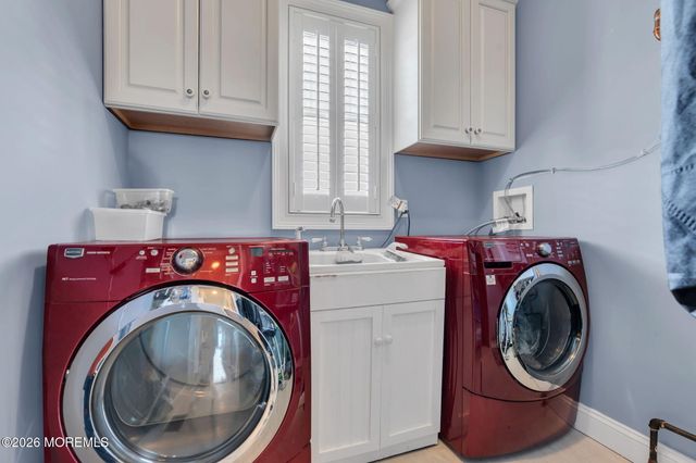 5 Riverdale Avenue, Monmouth Beach, NJ 07750