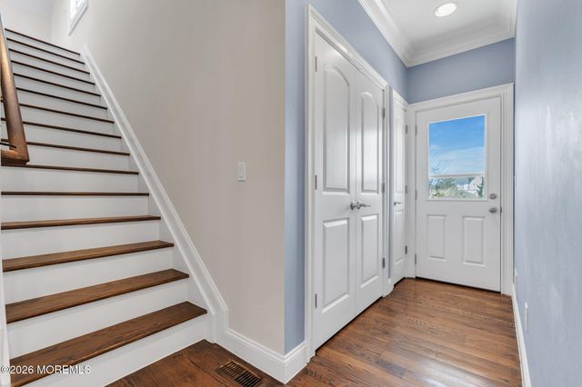 5 Riverdale Avenue, Monmouth Beach, NJ 07750