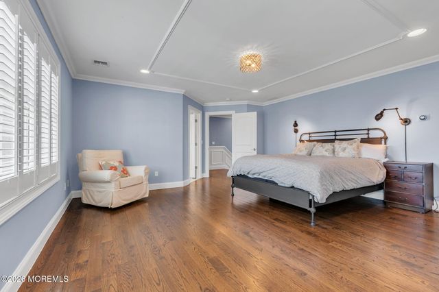 5 Riverdale Avenue, Monmouth Beach, NJ 07750