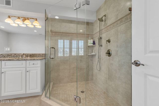 5 Riverdale Avenue, Monmouth Beach, NJ 07750
