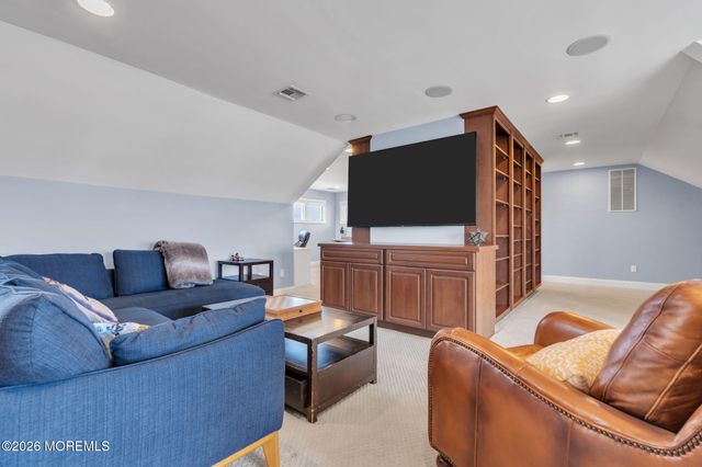 5 Riverdale Avenue, Monmouth Beach, NJ 07750