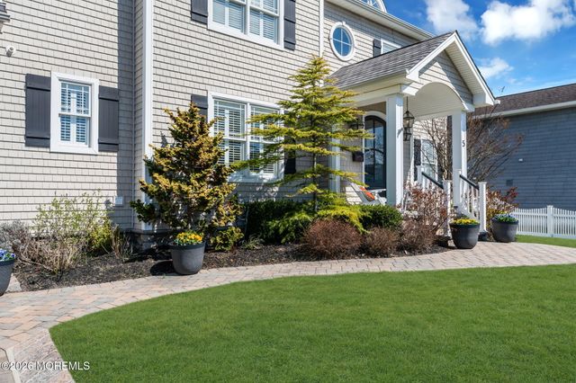 5 Riverdale Avenue, Monmouth Beach, NJ 07750
