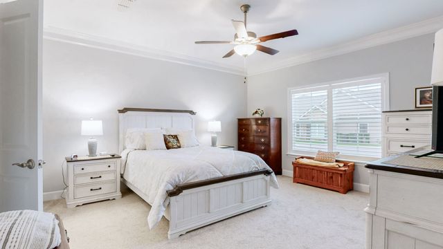 2460 Stonecenter Ln, Murfreesboro, TN 37128