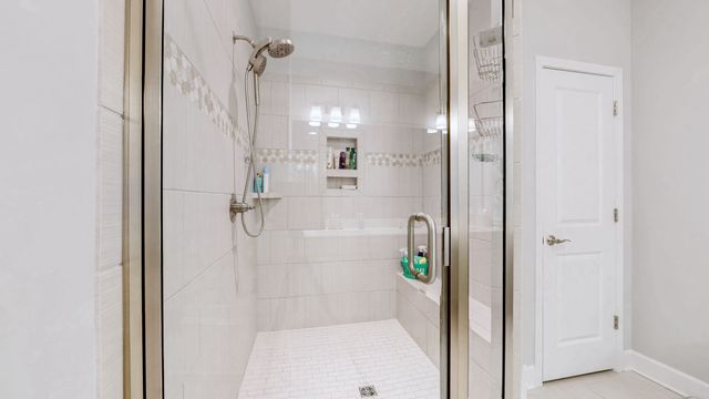 2460 Stonecenter Ln, Murfreesboro, TN 37128