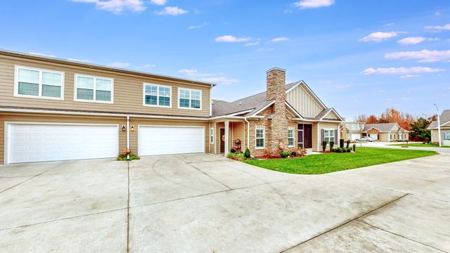 2460 Stonecenter Ln, Murfreesboro, TN 37128