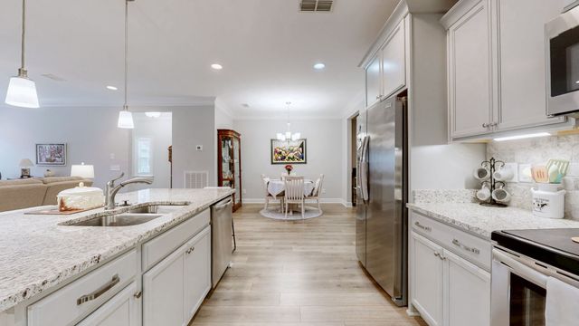 2460 Stonecenter Ln, Murfreesboro, TN 37128