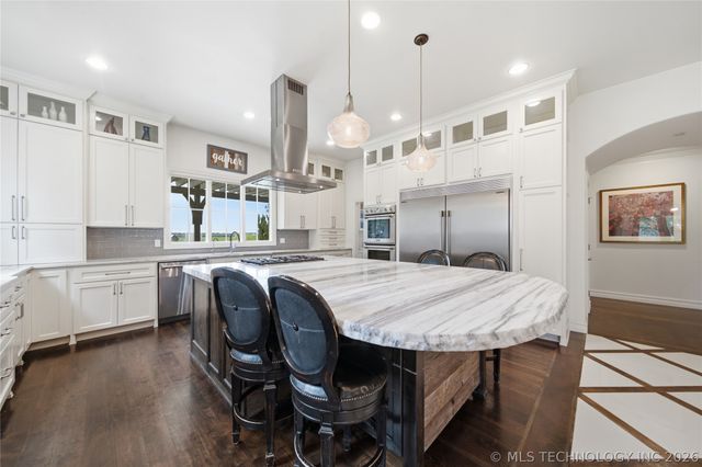 12011 S Lakewood Avenue, Tulsa, OK 74137