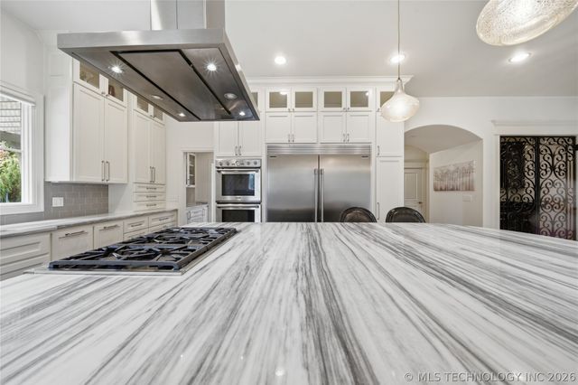 12011 S Lakewood Avenue, Tulsa, OK 74137