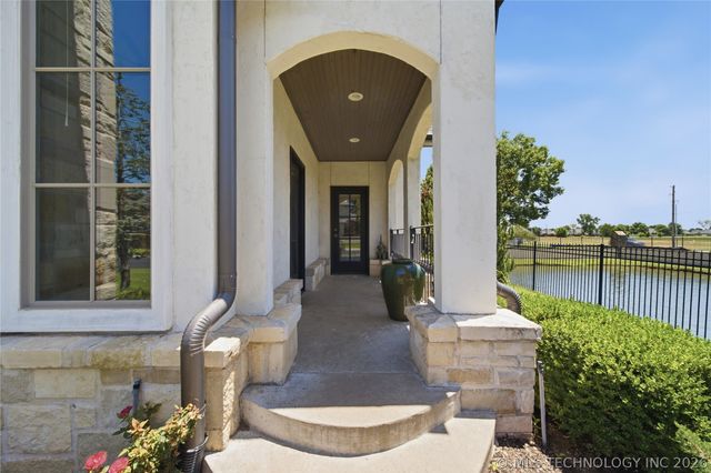 12011 S Lakewood Avenue, Tulsa, OK 74137