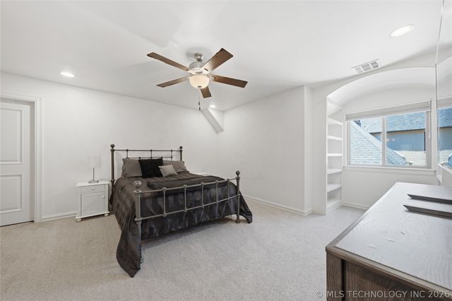 12011 S Lakewood Avenue, Tulsa, OK 74137