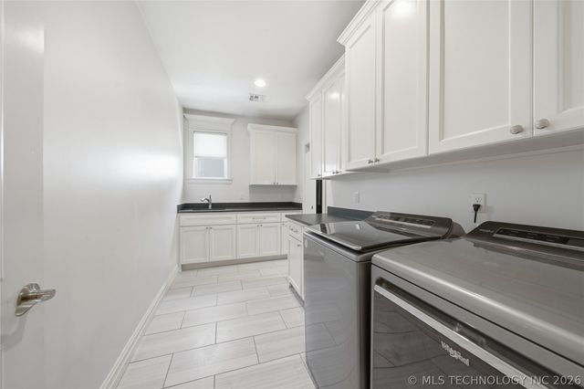 12011 S Lakewood Avenue, Tulsa, OK 74137