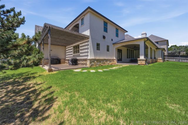 12011 S Lakewood Avenue, Tulsa, OK 74137